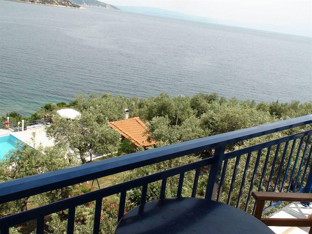 Assa Inn Pyrgadikia Exterior photo