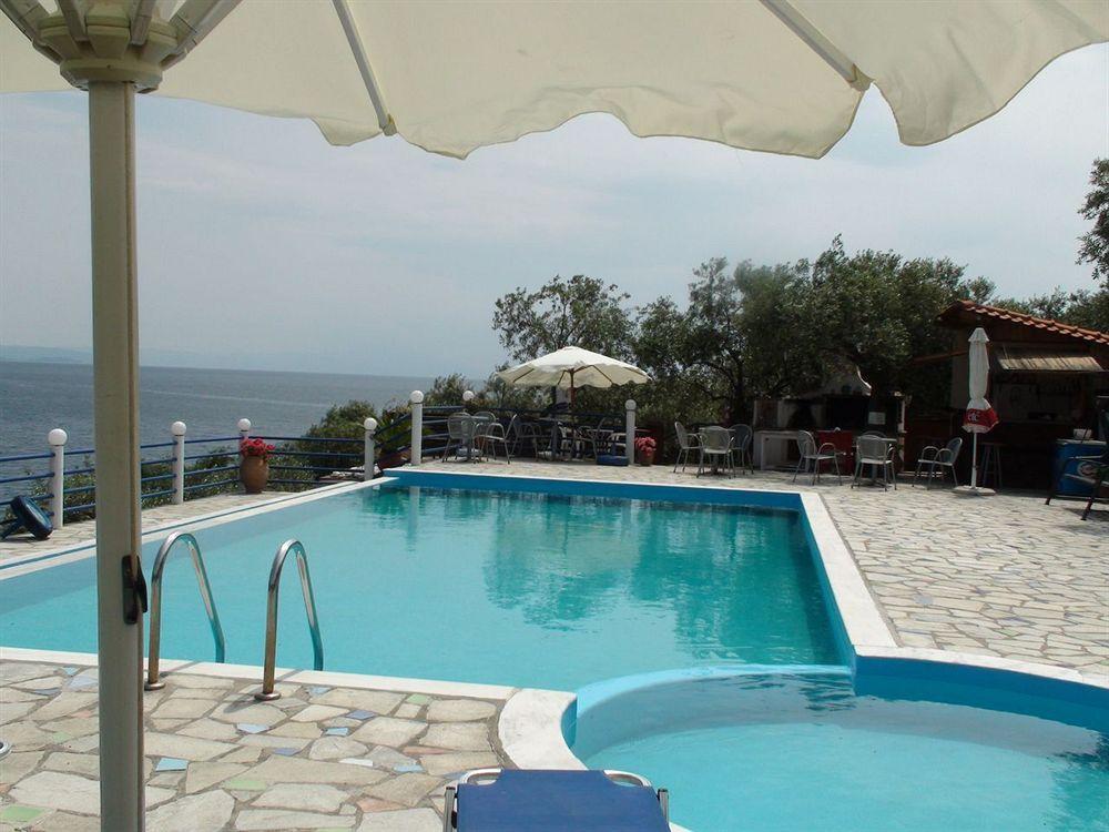 Assa Inn Pyrgadikia Exterior photo