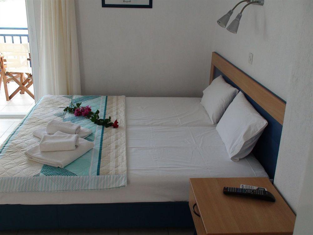 Assa Inn Pyrgadikia Exterior photo