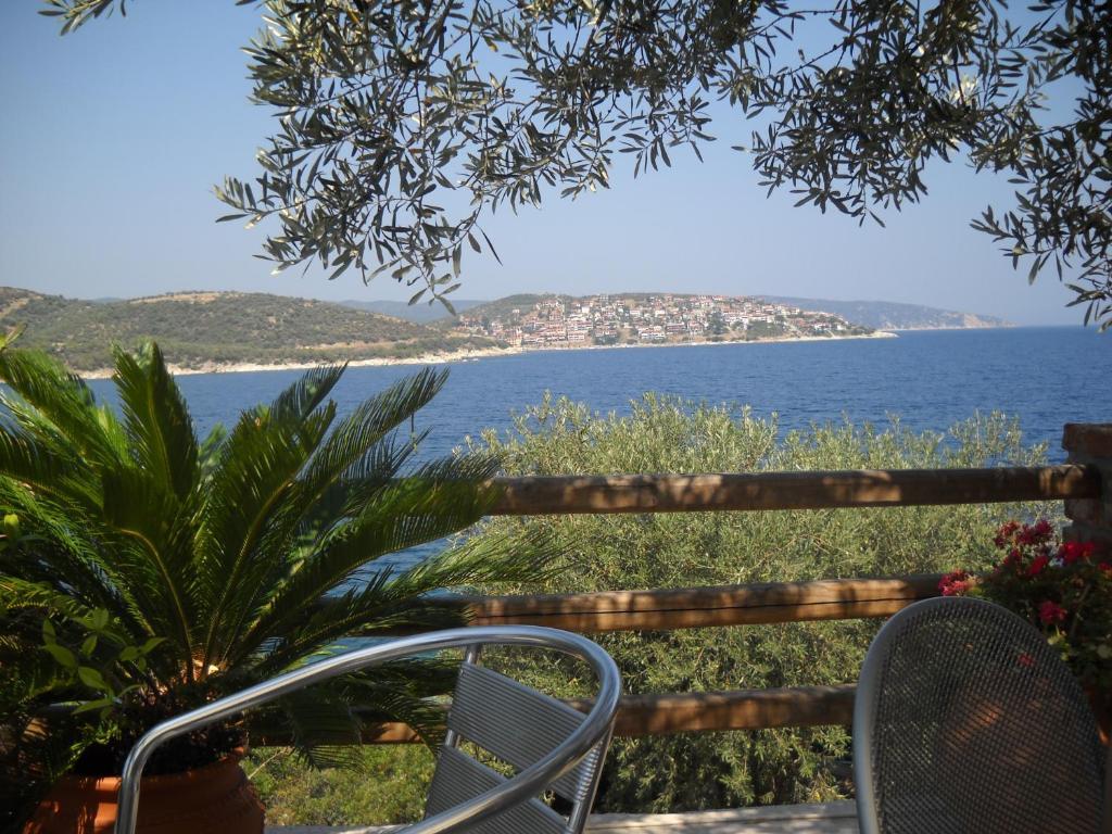Assa Inn Pyrgadikia Exterior photo